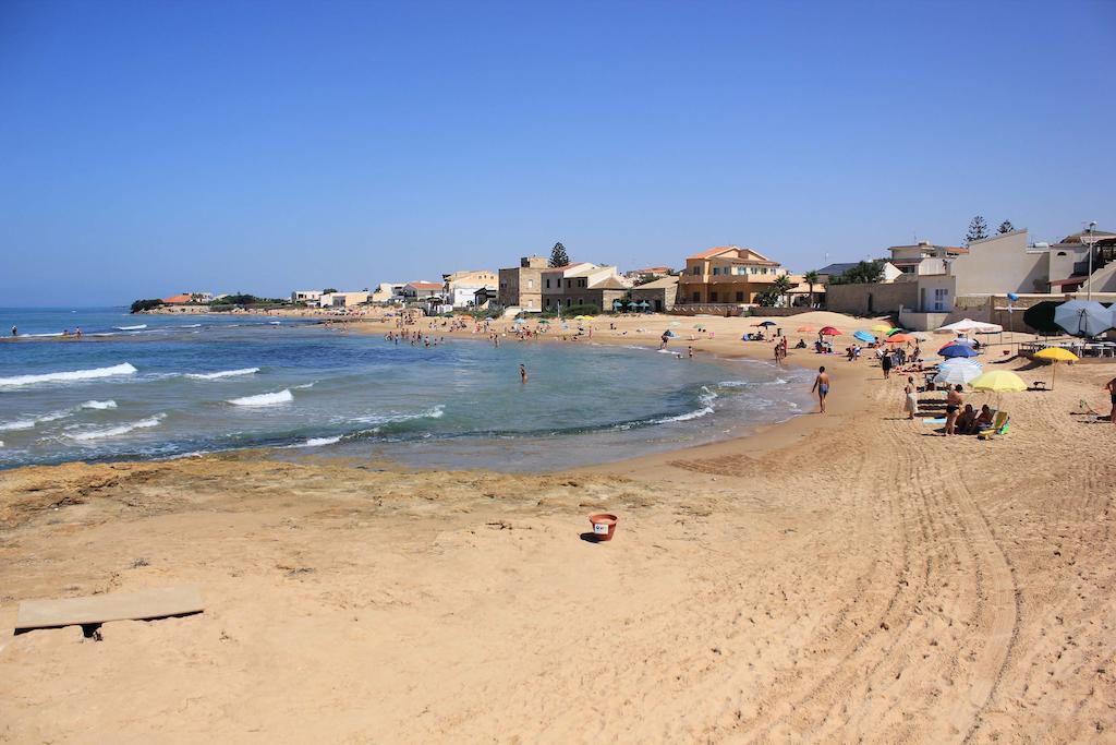 Appartamenti Pomelia Punta Secca Ruang foto