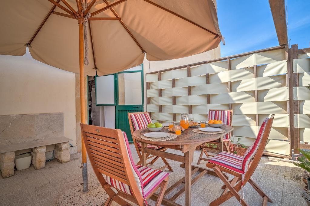 Appartamenti Pomelia Punta Secca Bagian luar foto
